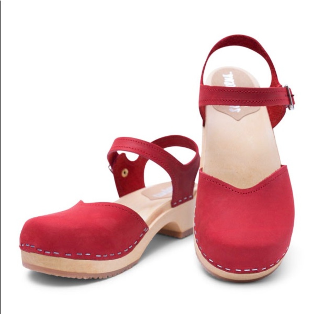 NWOT! Sandgrens Red Saragasso Swedish Clogs Size 37 ❤️